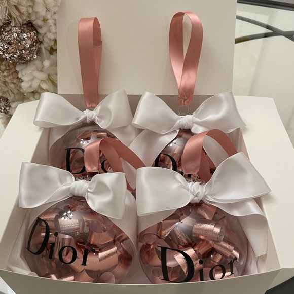 4 Dior Christmas ornament - Picture 2 of 3